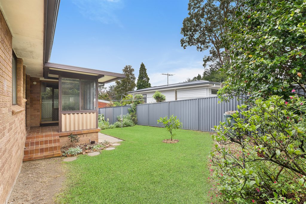 5 Blue Gum Crescent, Blaxland NSW 2774 — photo 9