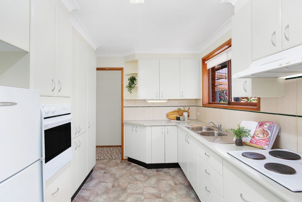 23 Lalor Drive, Springwood NSW 2777 — photo 4