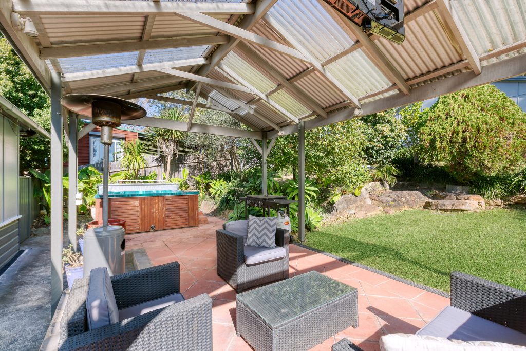 20 Boomerang Road, Springwood NSW 2777 — photo 2
