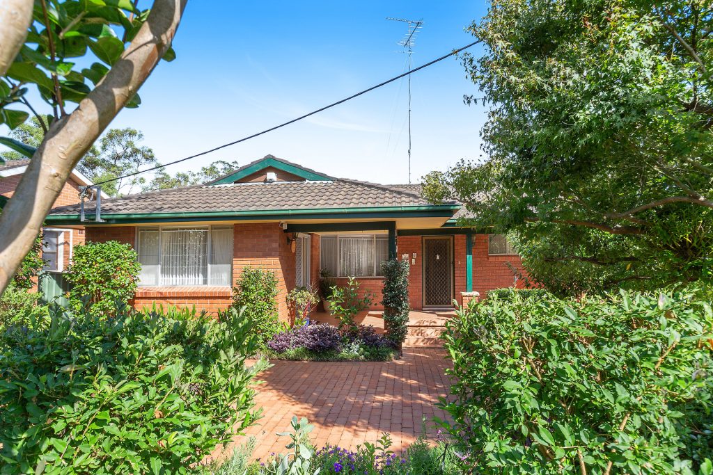 10 Jamison Street, Blaxland NSW 2774
