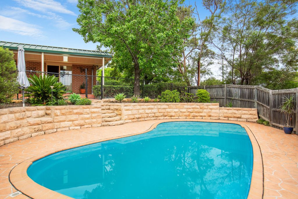 17 Fairways Crescent, Springwood NSW 2777 — photo 13