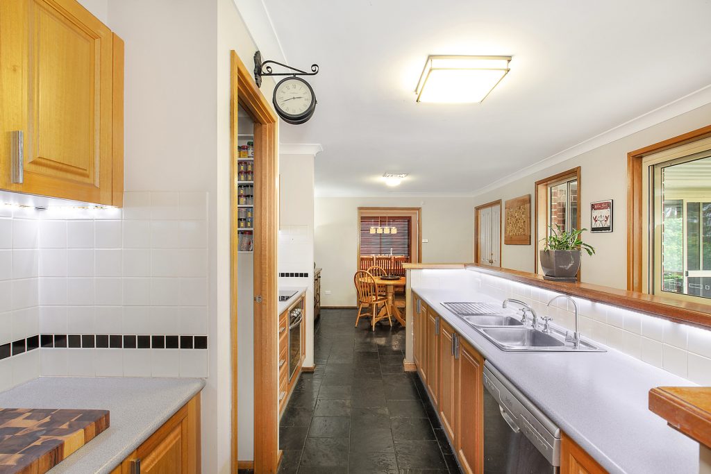 24 Grand View Drive, Mount Riverview NSW 2774 — photo 3