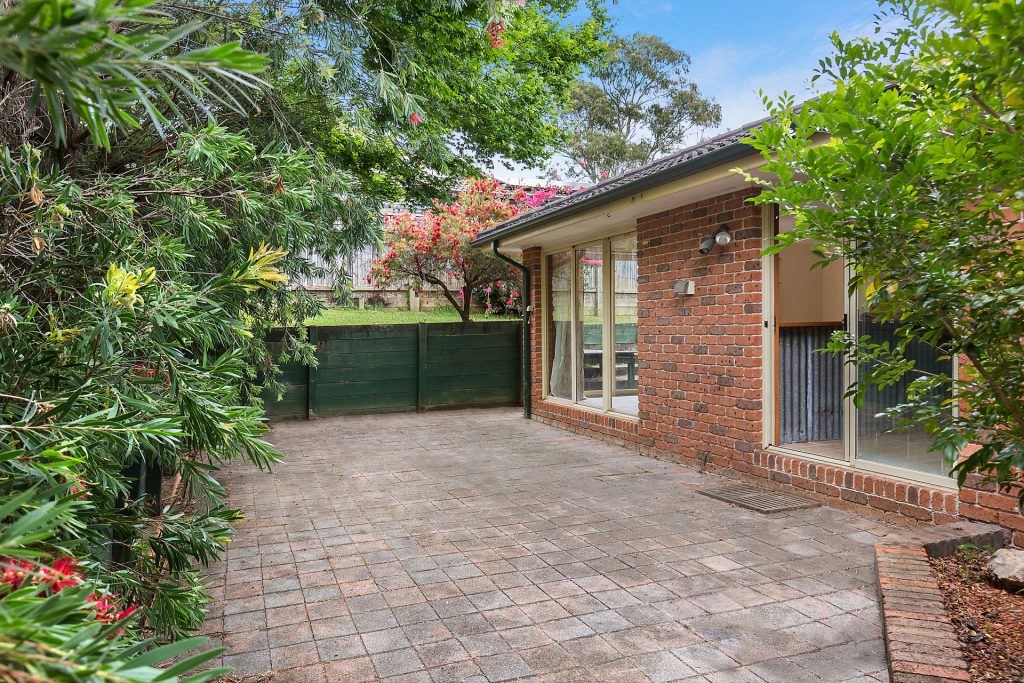 37 Uncle Wattleberry Crescent, Faulconbridge NSW 2776 — photo 9