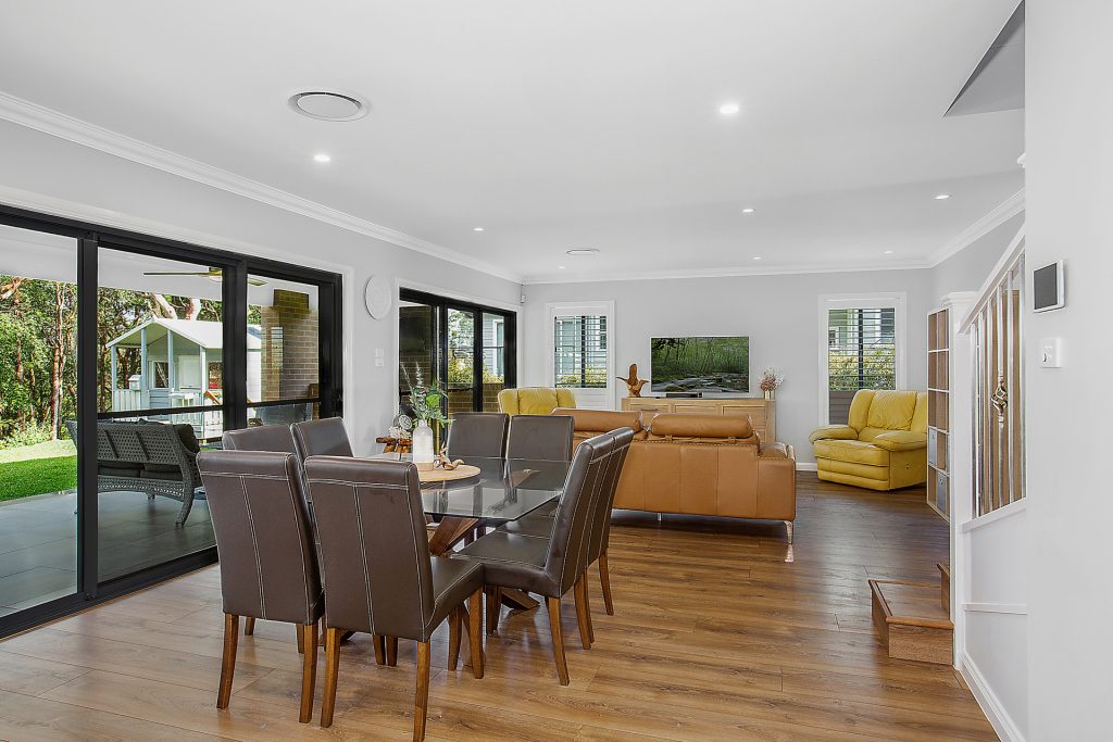 42 Burns Road, Springwood NSW 2777 — photo 4