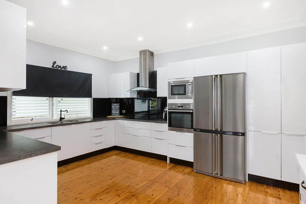 6 Glenell Street, Blaxland NSW 2774 — photo 2