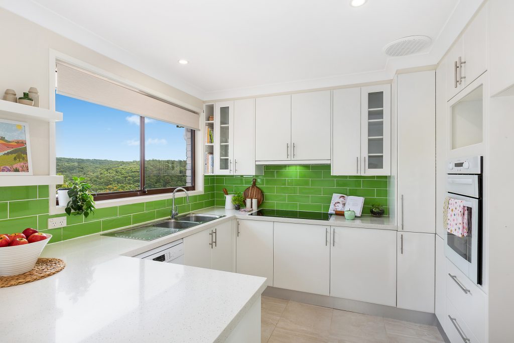 33 Stapylton Street, Winmalee NSW 2777 — photo 2