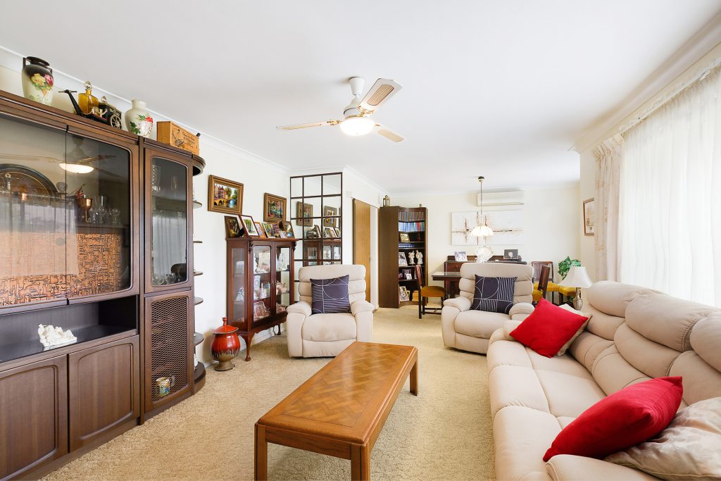 16 Crampton Drive, Springwood NSW 2777 — photo 2