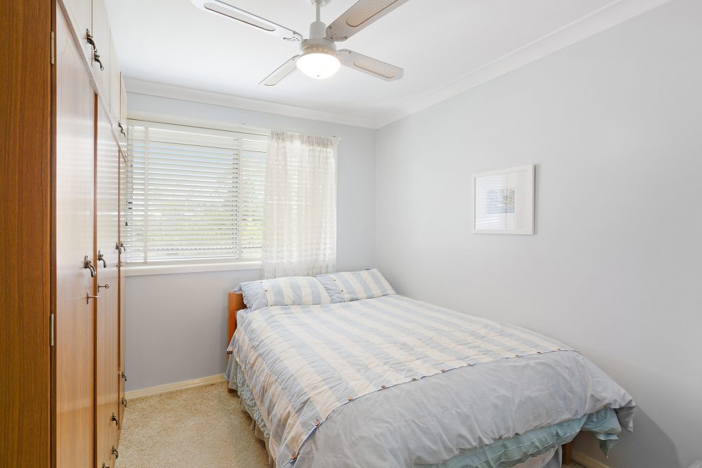 16 Crampton Drive, Springwood NSW 2777 — photo 6
