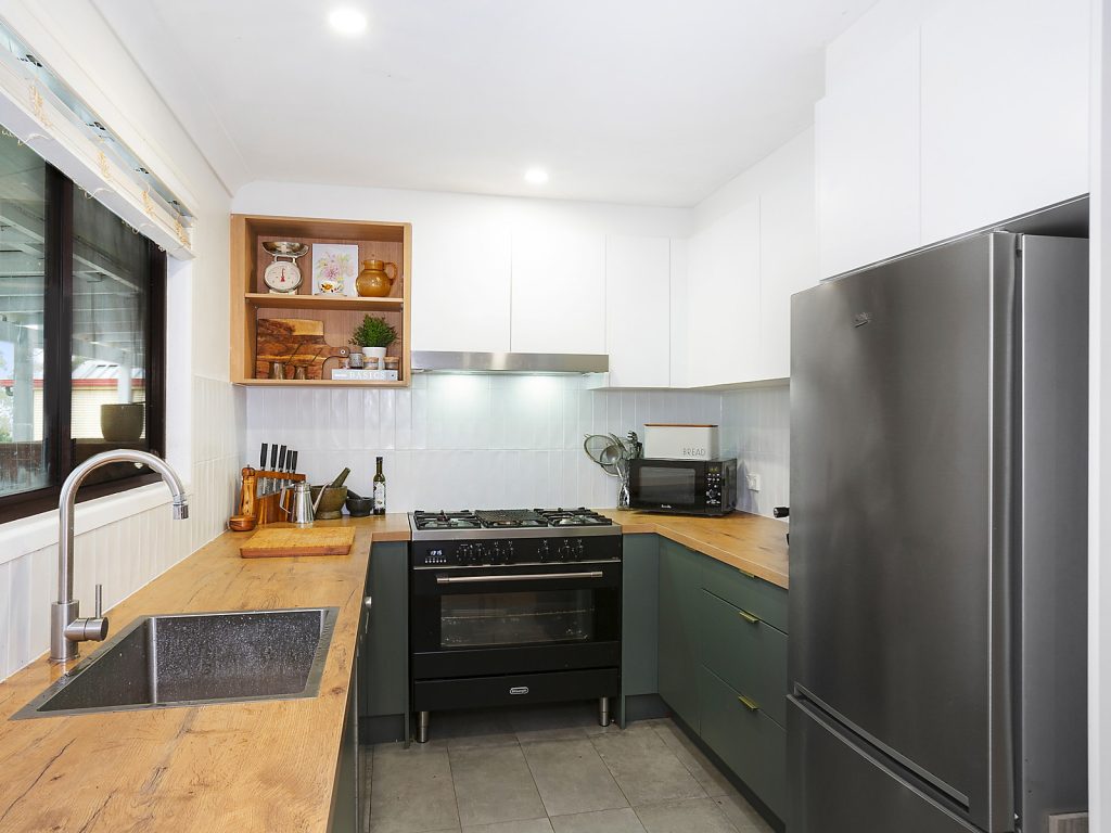 814 Hawkesbury Road, Hawkesbury Heights NSW 2777 — photo 8