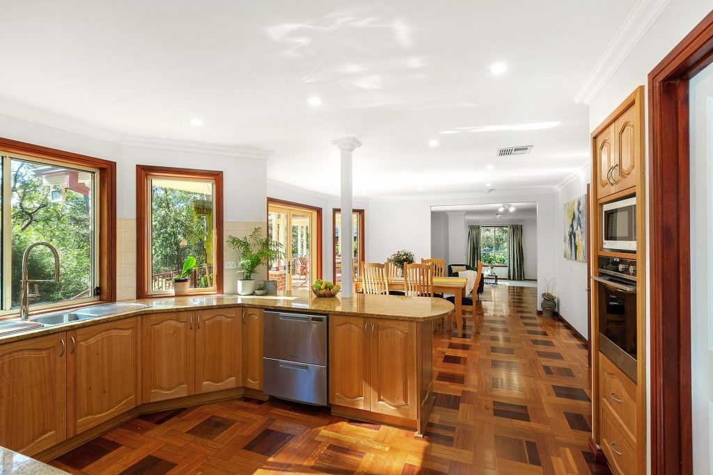 28 Hilton Road, Springwood NSW 2777 — photo 3