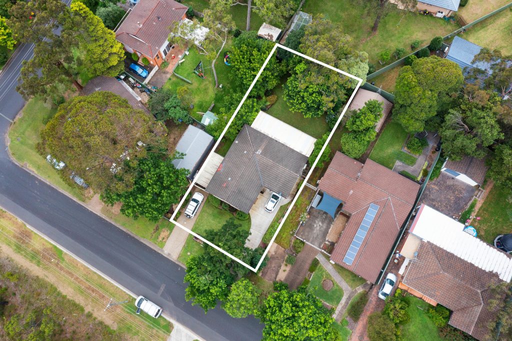 21 Halcyon Avenue, Winmalee NSW 2777 — photo 11