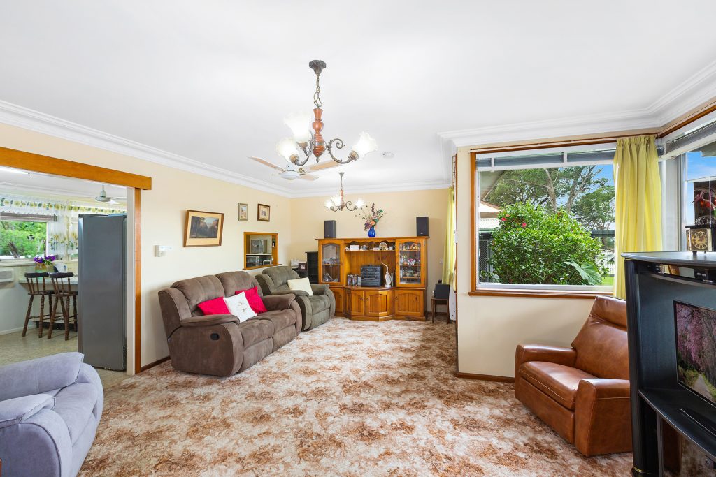 2 Judith Avenue, Mount Riverview NSW 2774 — photo 2
