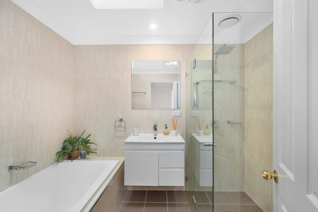 4B Paterson Road, Springwood NSW 2777 — photo 8