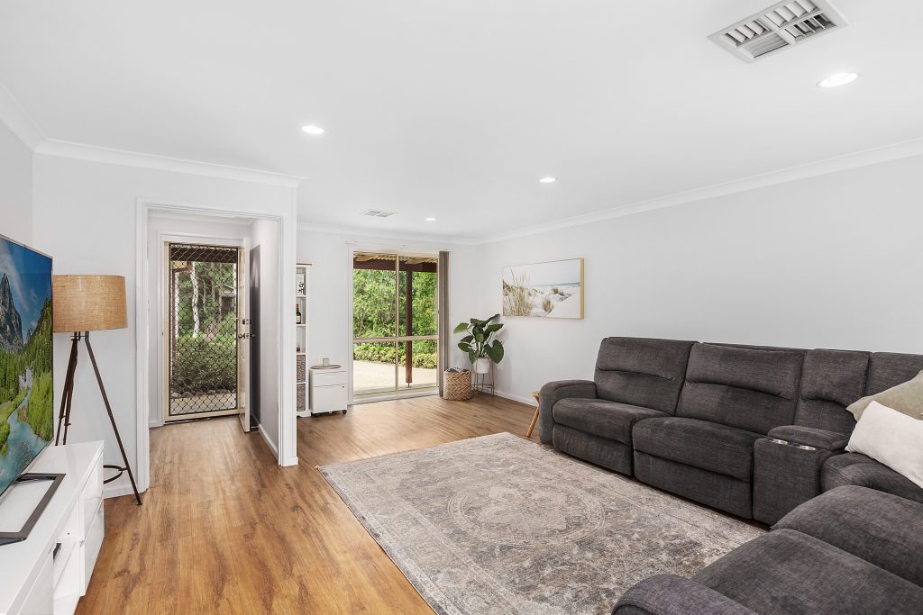 50 Centre Crescent, Blaxland NSW 2774 — photo 2