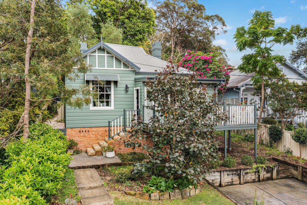 22 Boomerang Road, Springwood NSW 2777