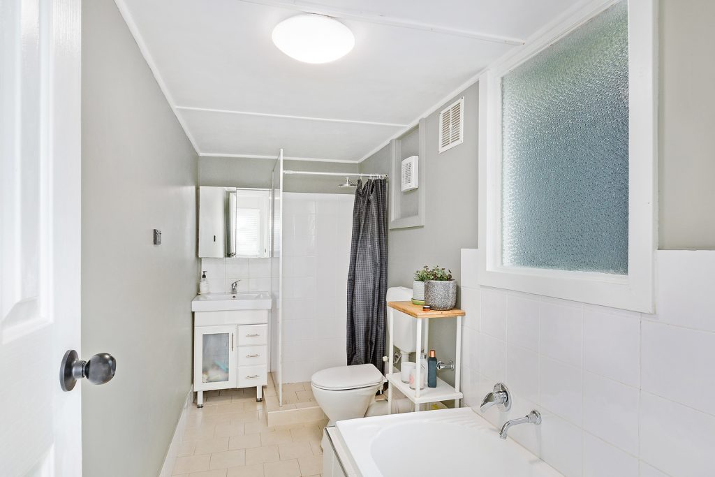 22 Boomerang Road, Springwood NSW 2777 — photo 9