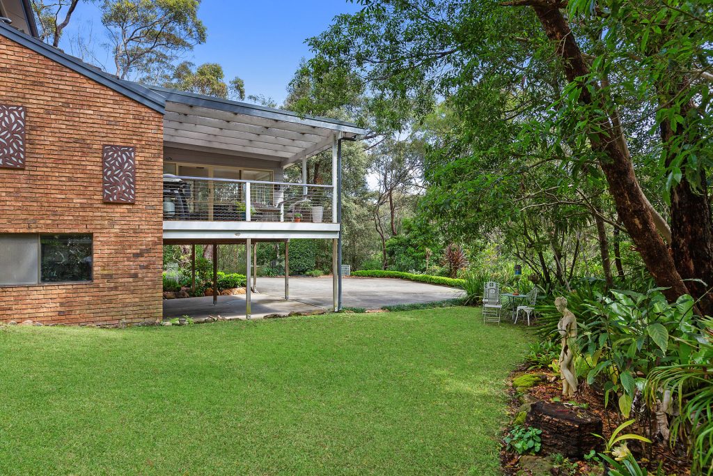 10 Pentlands Drive, Winmalee NSW 2777 — photo 13