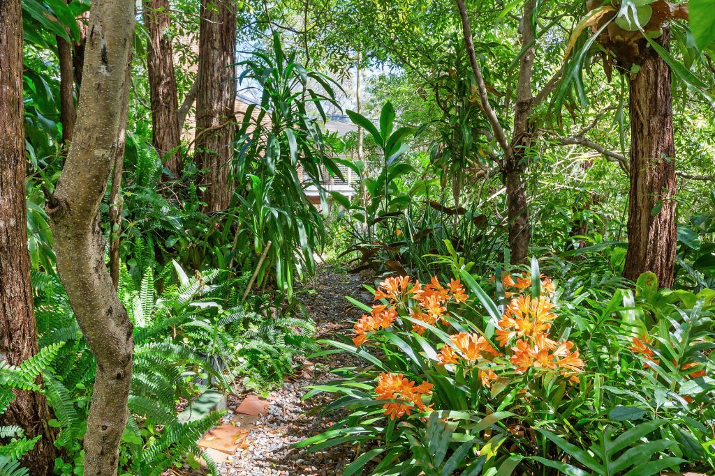 10 Pentlands Drive, Winmalee NSW 2777 — photo 16