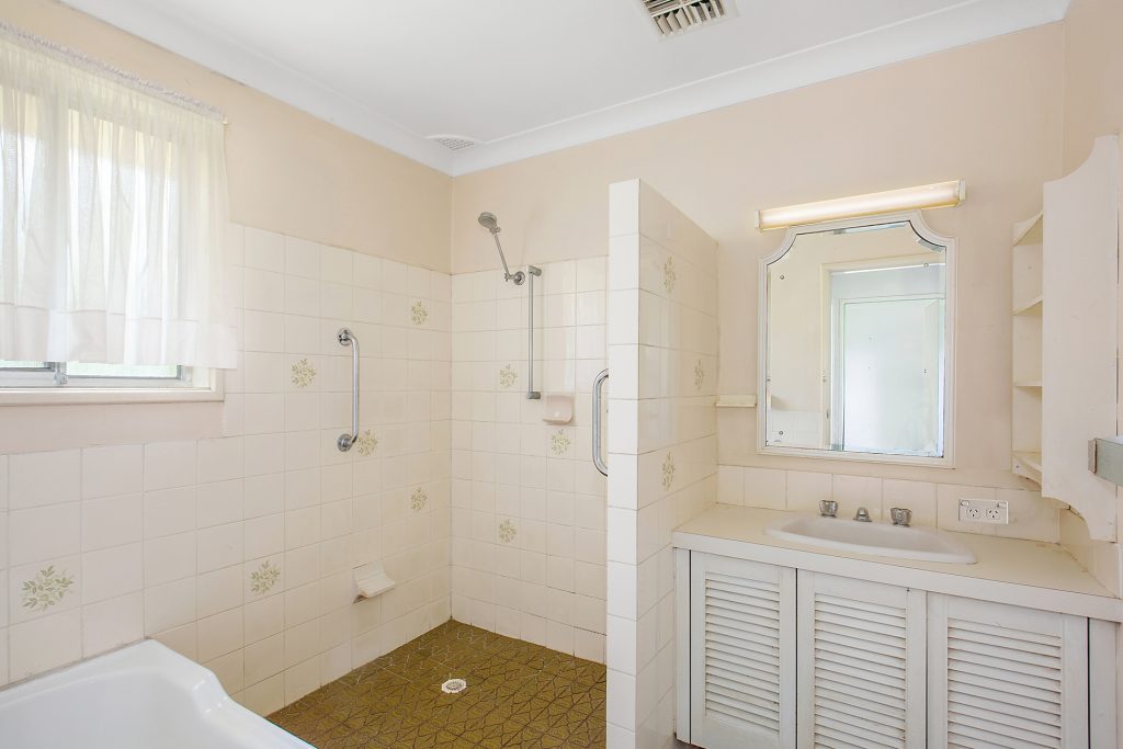 19 Coomassie Avenue, Faulconbridge NSW 2776 — photo 6