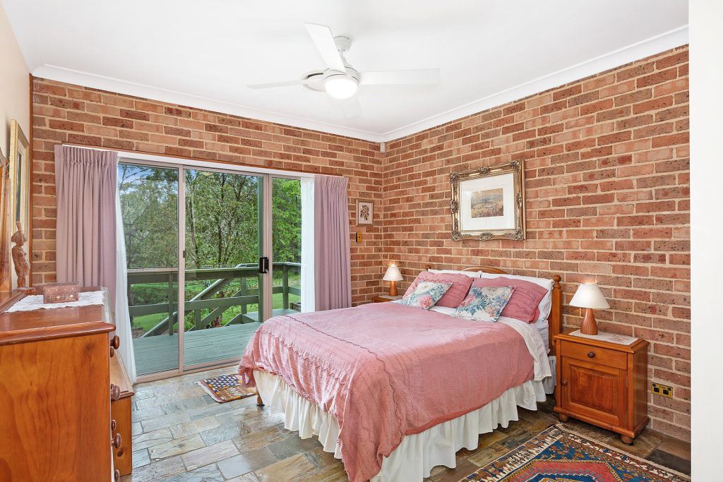 39 Thomson Avenue, Springwood NSW 2777 — photo 5