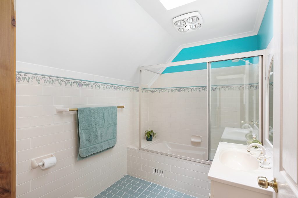 39 Thomson Avenue, Springwood NSW 2777 — photo 7