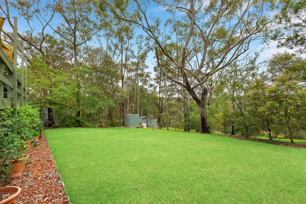 39 Thomson Avenue, Springwood NSW 2777 — photo 9