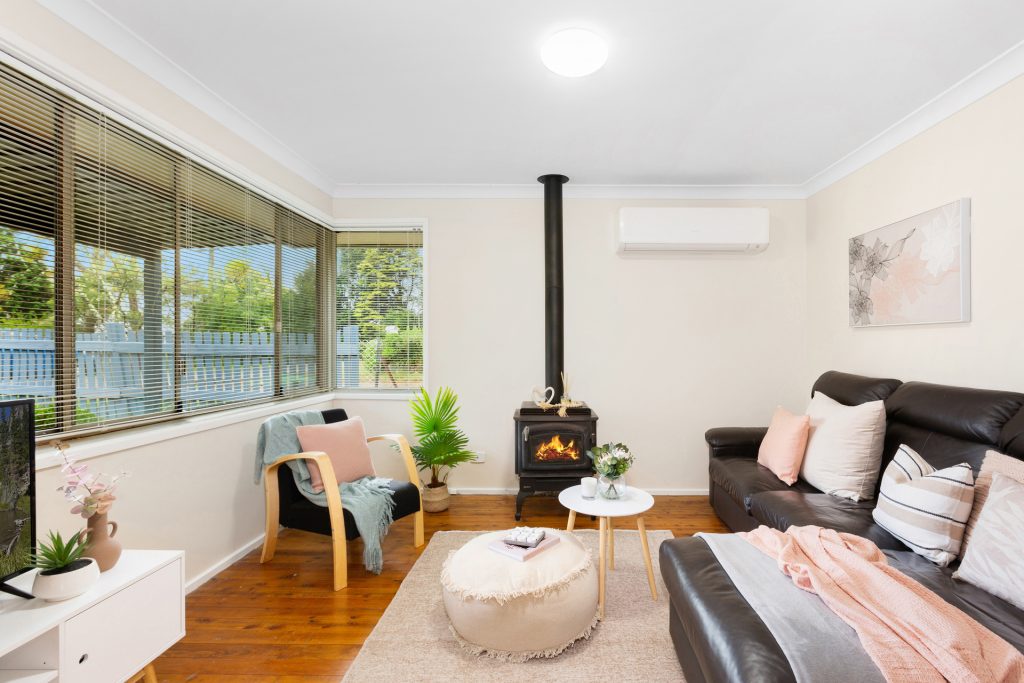 90 St Georges Crescent, Faulconbridge NSW 2776 — photo 2