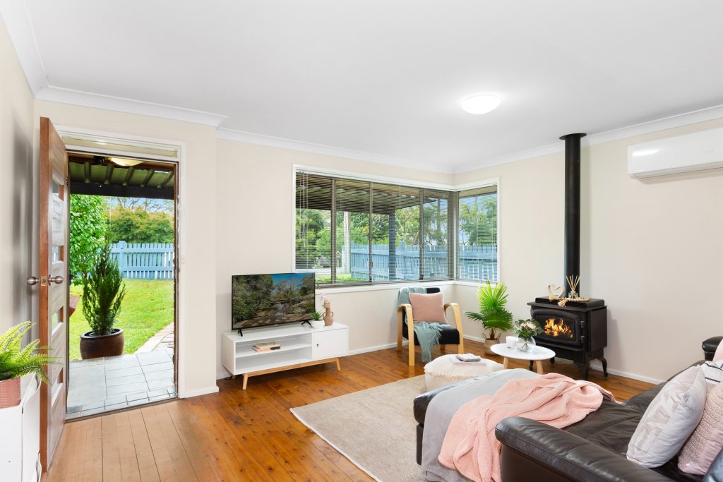 90 St Georges Crescent, Faulconbridge NSW 2776 — photo 3