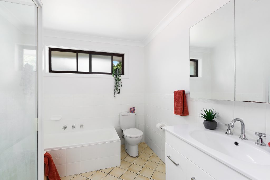 4 Picnic Glen, Springwood NSW 2777 — photo 6