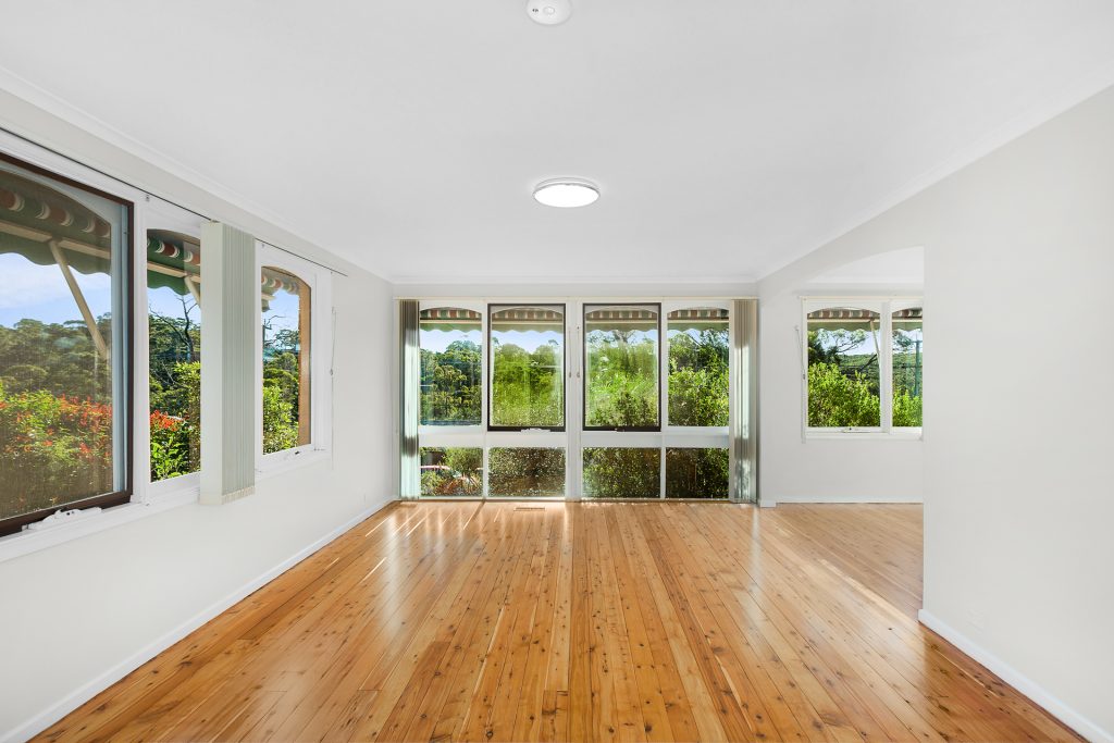 51 Bunnal Avenue, Winmalee NSW 2777 — photo 2