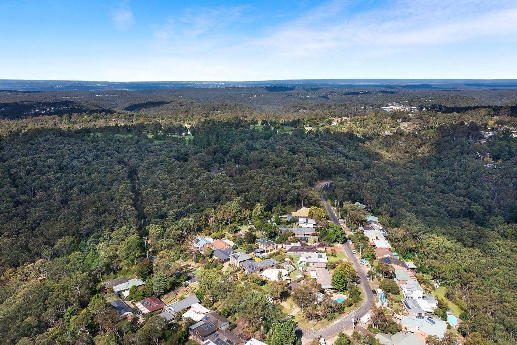 19 Fairways Crescent, Springwood NSW 2777 — photo 14