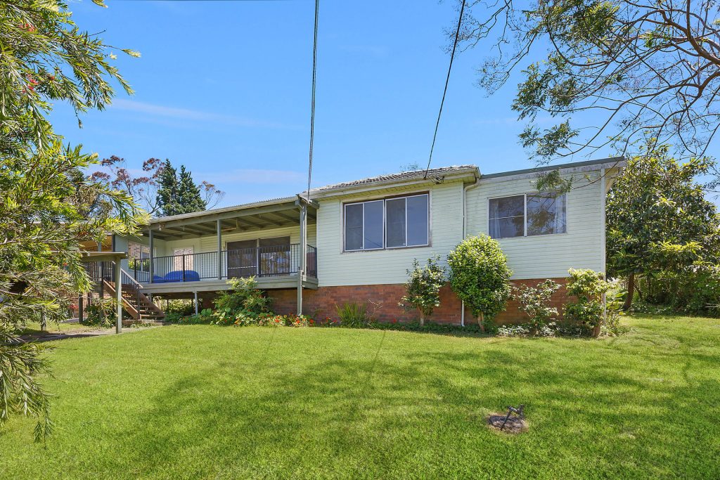 8 Wyoming Avenue, Valley Heights NSW 2777