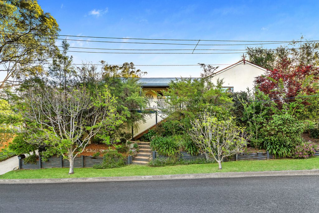 1 Karen Place, Faulconbridge NSW 2776