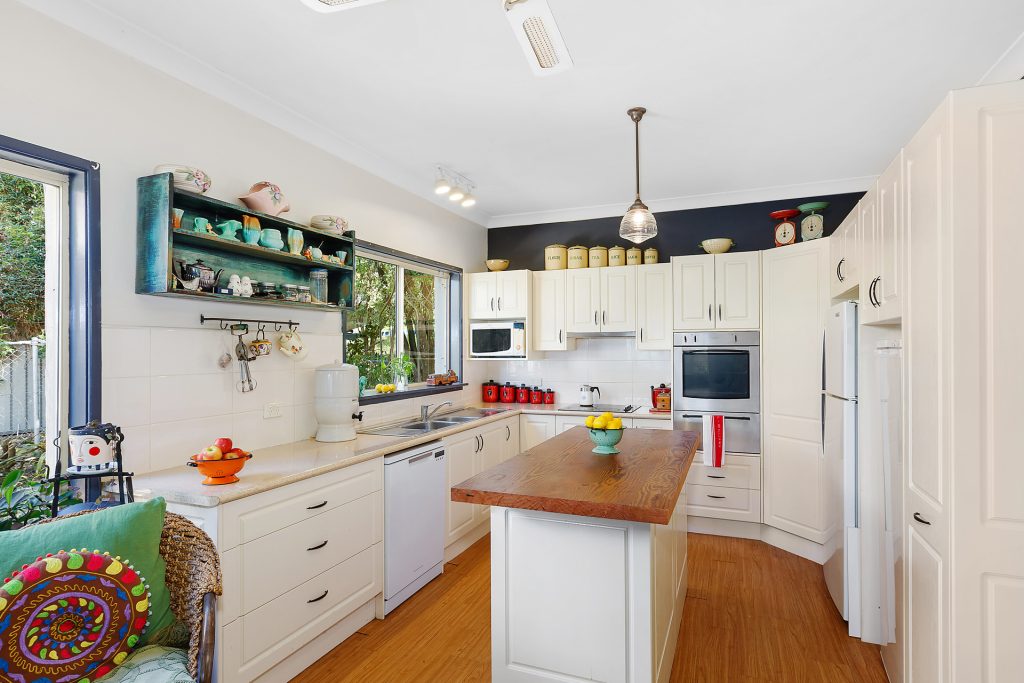 1 Karen Place, Faulconbridge NSW 2776 — photo 3