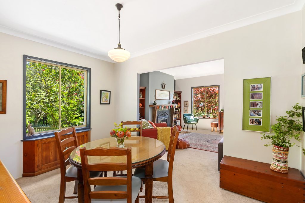1 Karen Place, Faulconbridge NSW 2776 — photo 4