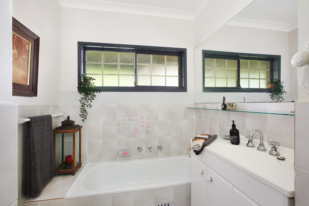 1 Karen Place, Faulconbridge NSW 2776 — photo 9