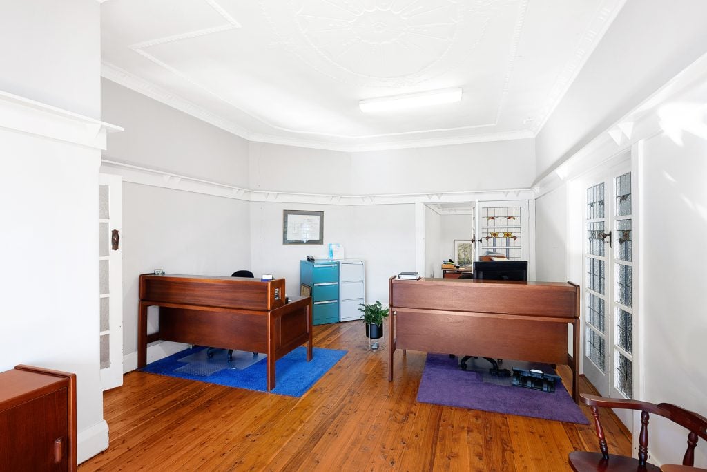 90 Macquarie Road, Springwood NSW 2777 — photo 2