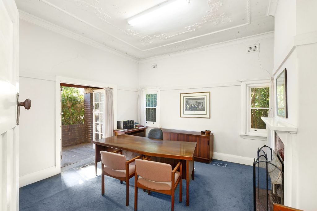 90 Macquarie Road, Springwood NSW 2777 — photo 3