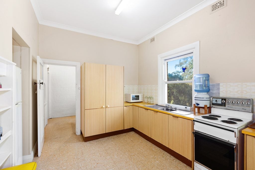 90 Macquarie Road, Springwood NSW 2777 — photo 5