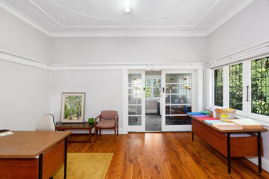 90 Macquarie Road, Springwood NSW 2777 — photo 8
