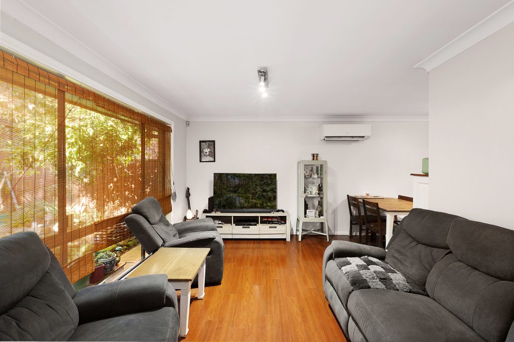 34 Bunnal Avenue, Winmalee NSW 2777 — photo 2