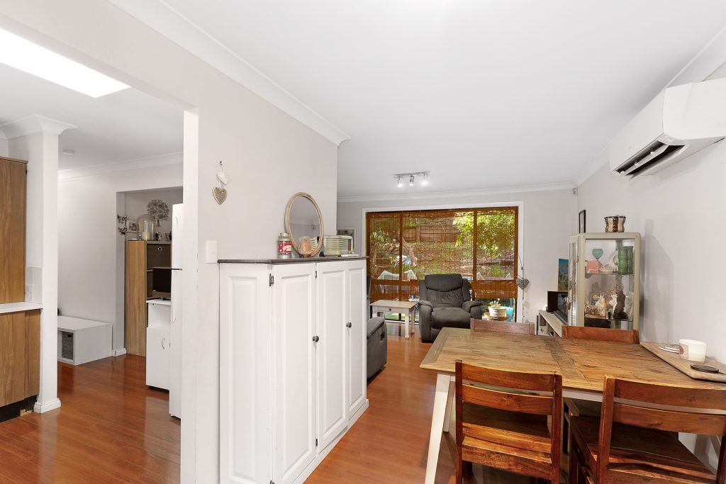 34 Bunnal Avenue, Winmalee NSW 2777 — photo 3