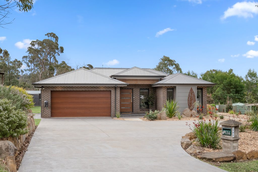 136 Singles Ridge Road, Winmalee NSW 2777
