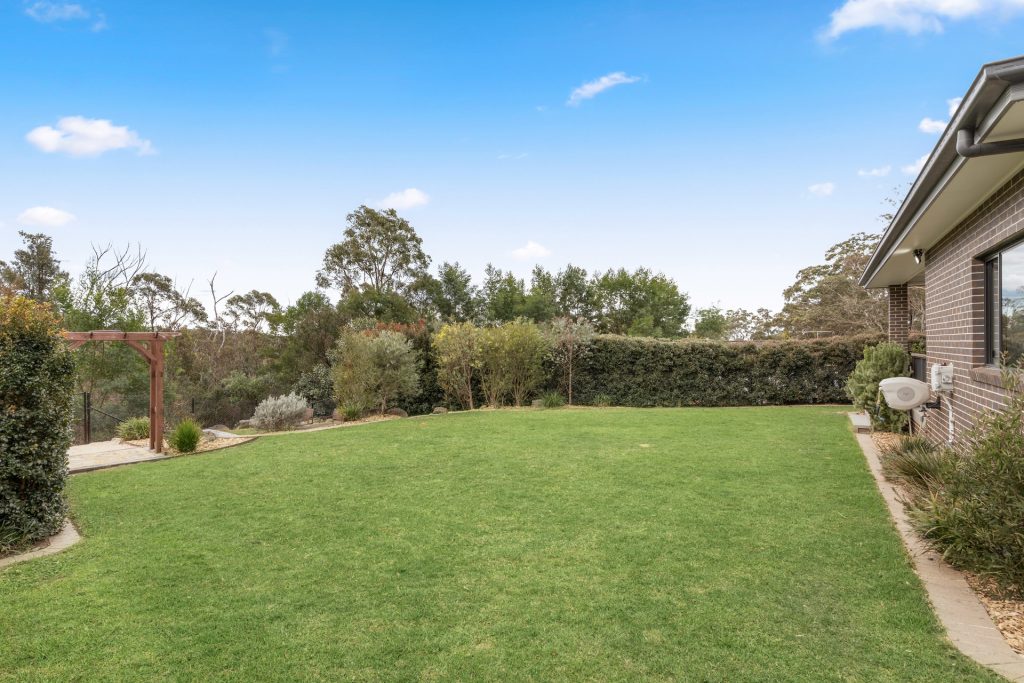 136 Singles Ridge Road, Winmalee NSW 2777 — photo 17