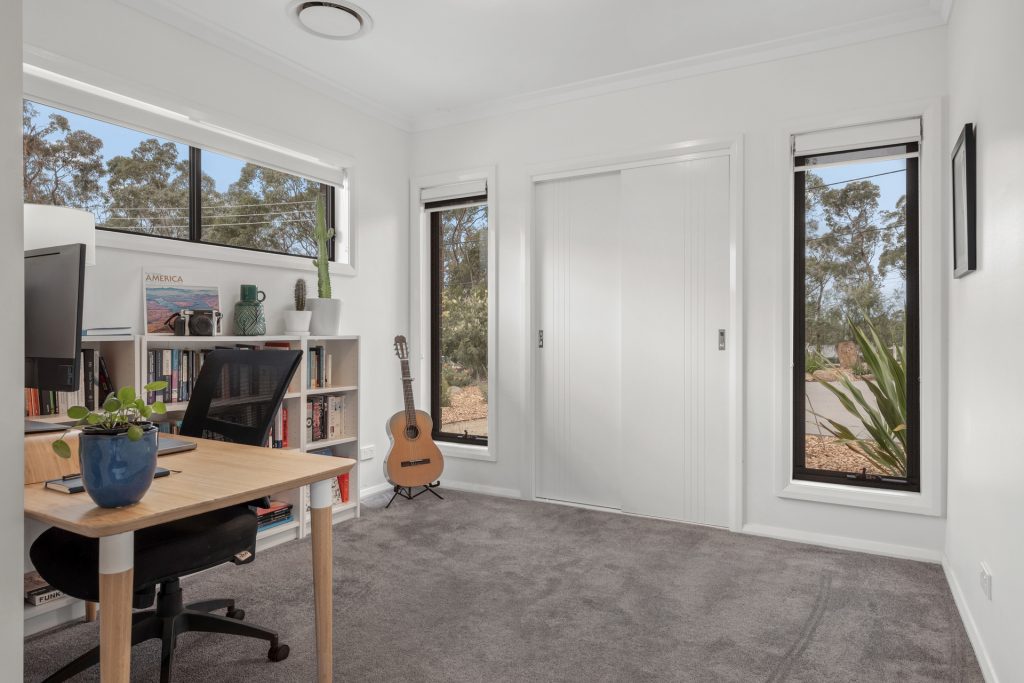 136 Singles Ridge Road, Winmalee NSW 2777 — photo 10