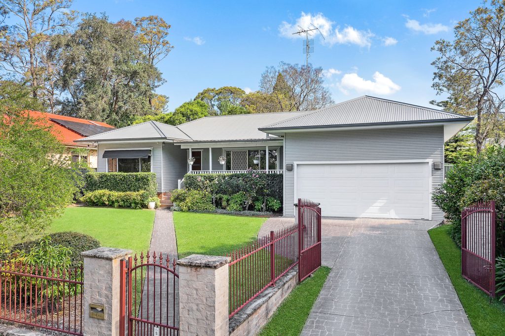 61 Boorea Street, Blaxland NSW 2774