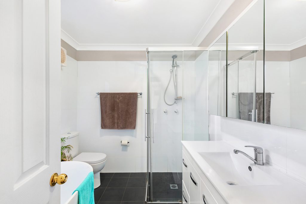 6 Short Street, Springwood NSW 2777 — photo 8