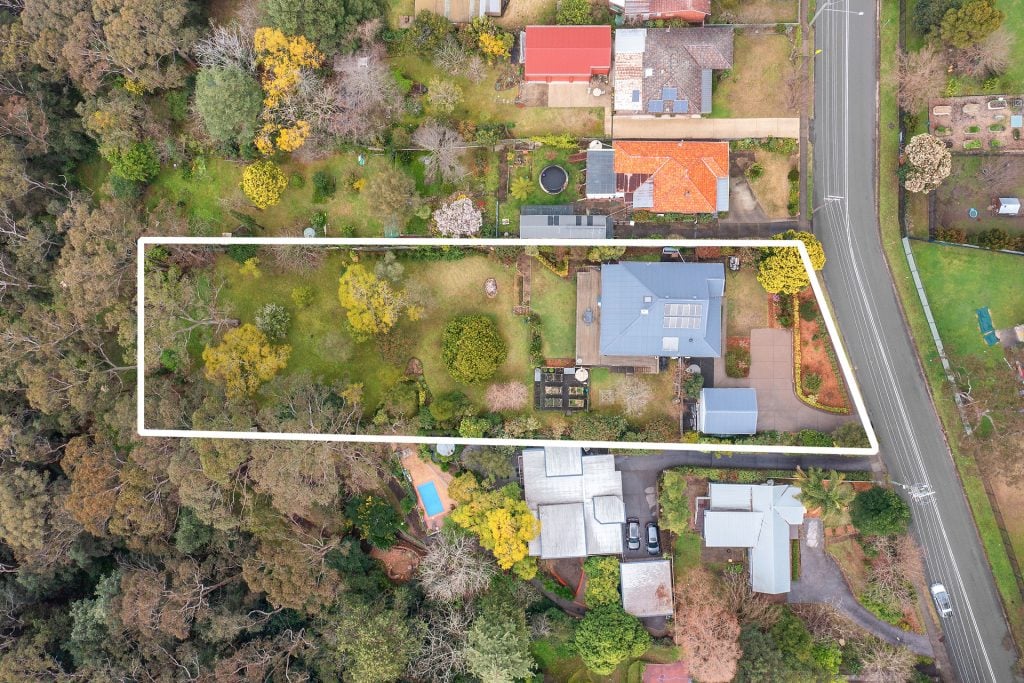 12 Burns Road, Springwood NSW 2777 — photo 17