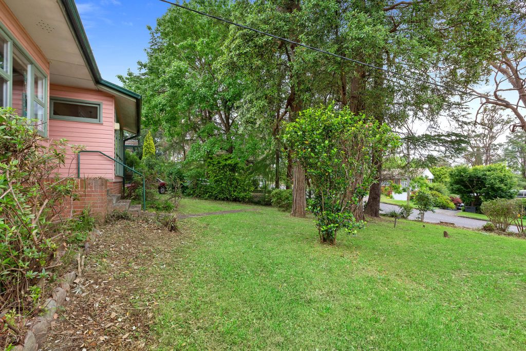 15 Boorea Street, Blaxland NSW 2774 — photo 9