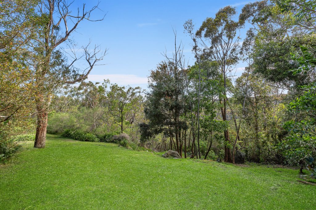 36 St Georges Crescent, Faulconbridge NSW 2776 — photo 13